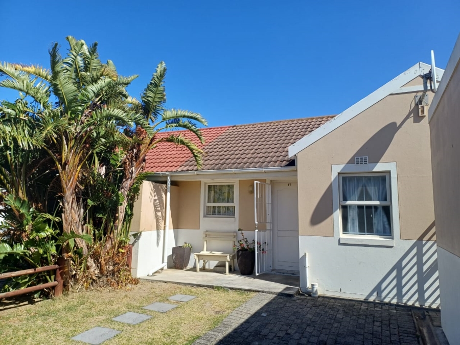 2 Bedroom Property for Sale in Gordons Bay Central Western Cape